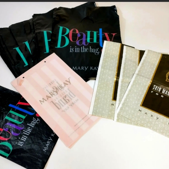 Lot of 70 Mary Kay Product Merchandise Bags Various Sizes - Picture 2 of 5